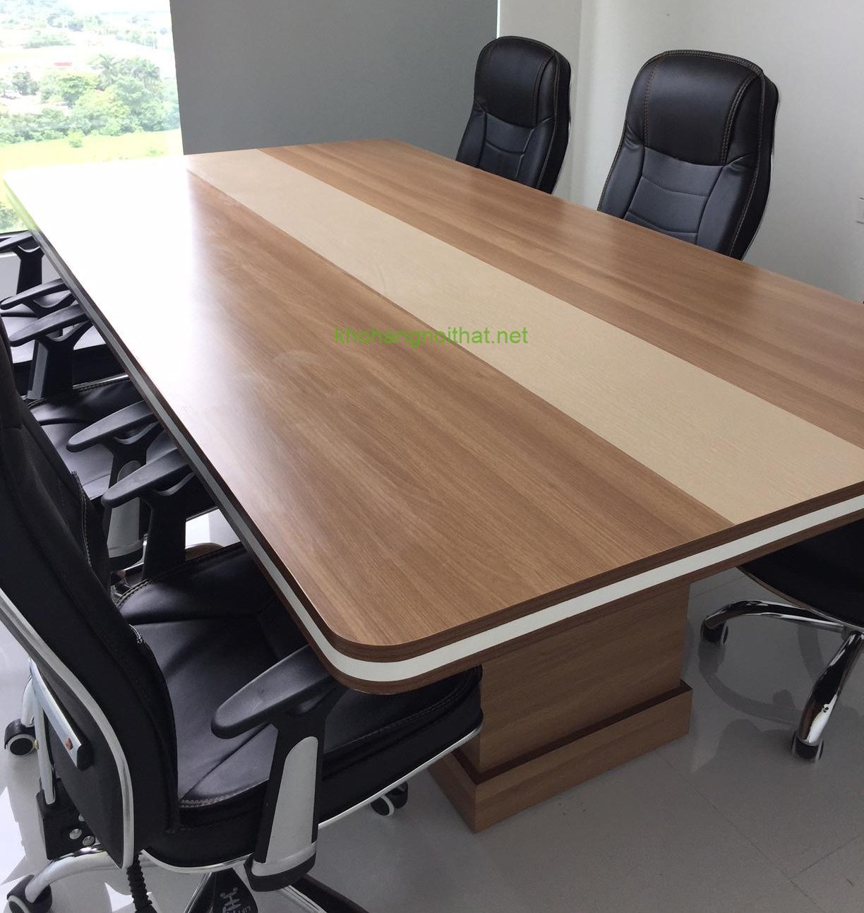 ban-hop-van-phong-nho-da-nang-02